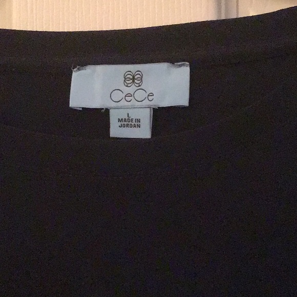 NWT CeCe short Sleeve Blouse Size L Navy with floral sleeves - Picture 3 of 7